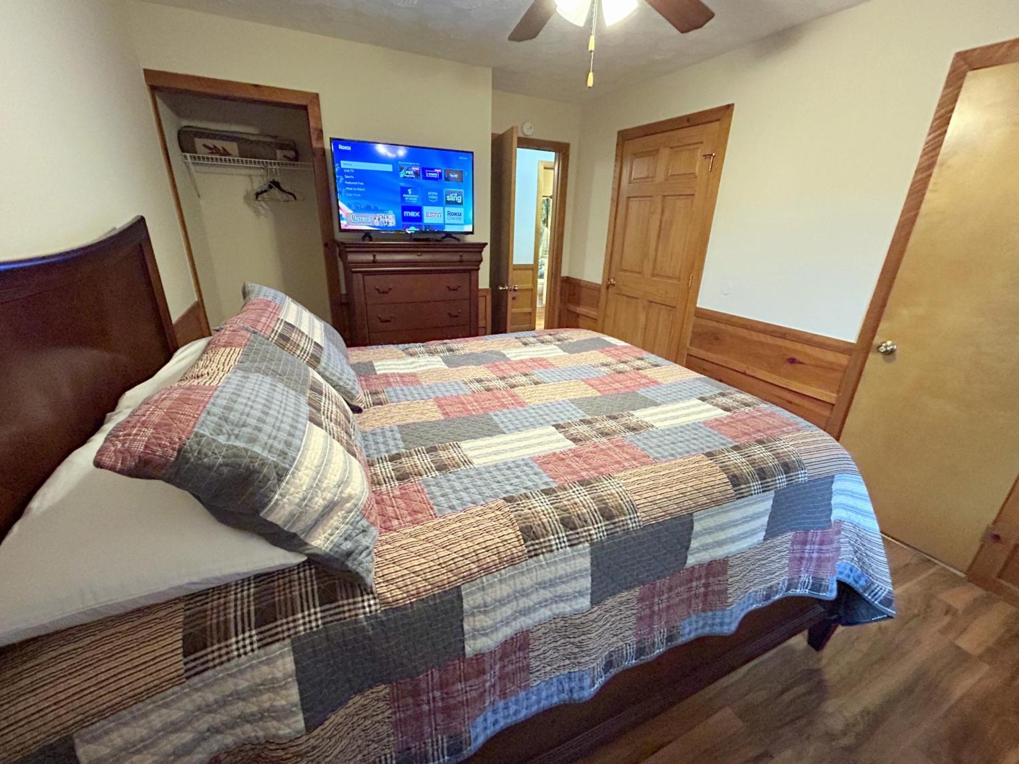 Tucked Away Cabin Pigeon Forge Eksteriør bilde